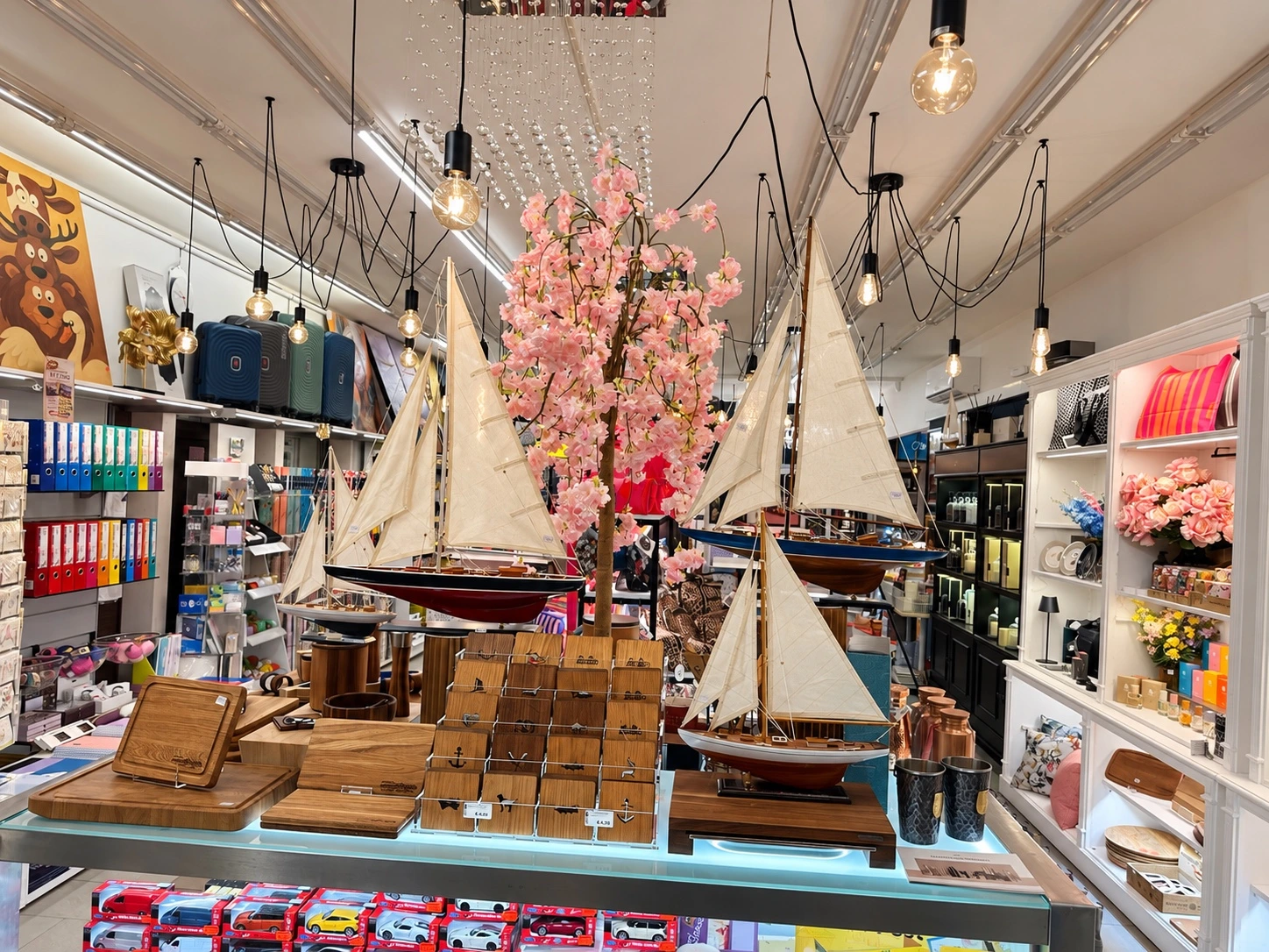 Maritime Geschenkideen und Modellsegelboote