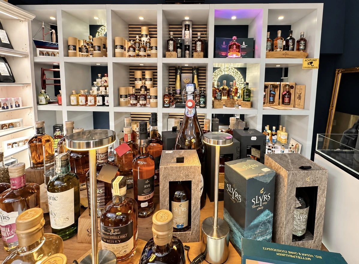 Whisky und Spirituosen in der Auslage